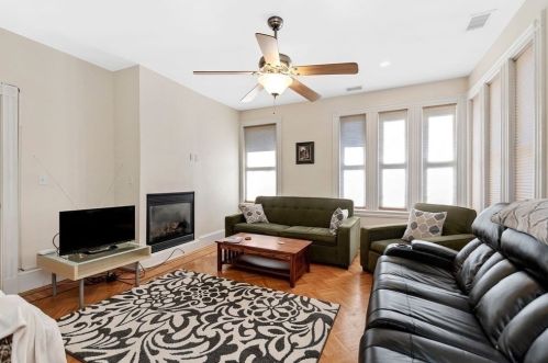 47 Washington St, Newton MA 02458-1450 exterior