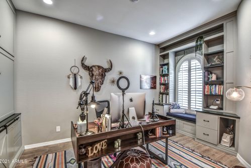 7911 30th Way, Phoenix AZ 85016-8927 exterior