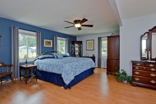 95 Llewellyn Dr, Montgomery MA 01085-2513 exterior