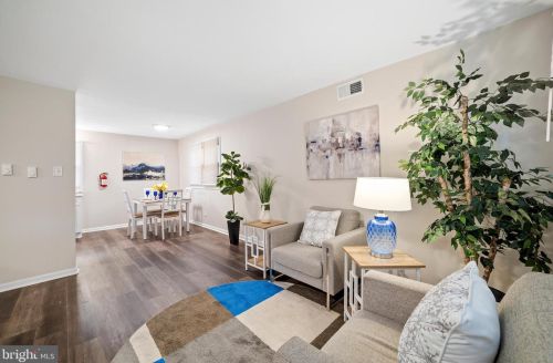 21 Williams Ave, West Deptford NJ  08096-5596 exterior