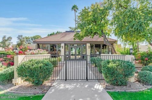 2215 Claremont St, Phoenix AZ 85015-2029 exterior