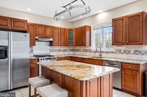 71 Mill Ln, Columbus NJ 08022-1940 exterior