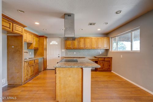 9422 2nd Dr, Phoenix, AZ 85021-3106