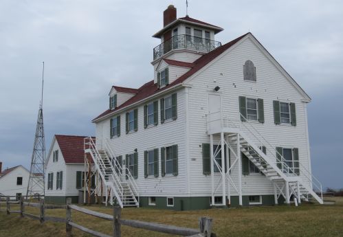 400 School House Rd, Eastham MA 02642-3014 exterior