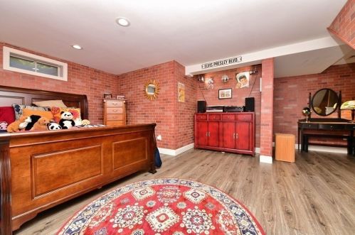 22 Eagle Hill Dr, Plymouth MA  02360-1908 exterior