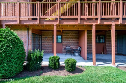 189 Stratton Rd, Williamstown MA  01267-2961 exterior