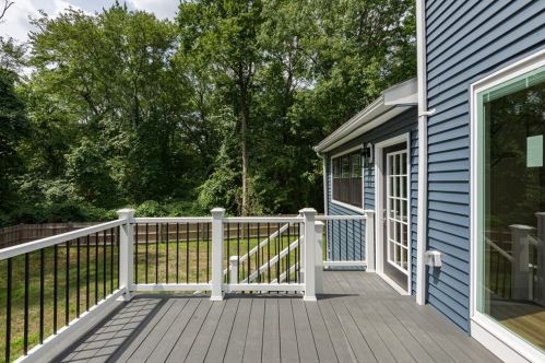 142 Donnellan Cir, Weymouth MA 02191-1762 exterior