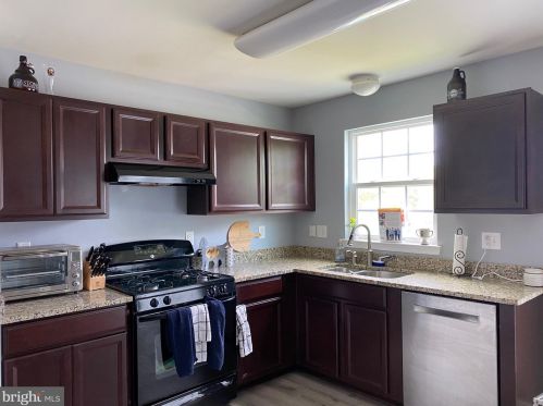 202 Rodney Ave, West Deptford NJ 08096-4109 exterior