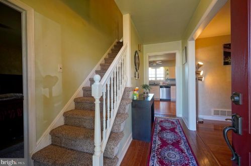 239 Hampshire Dr, West Deptford NJ 08096-4206 exterior