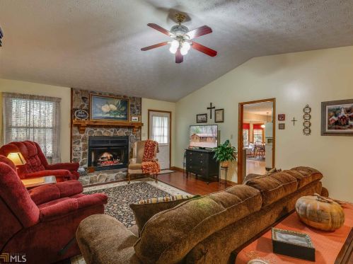 10 Kerrie Ct, Stockbridge GA 30281-5821 exterior