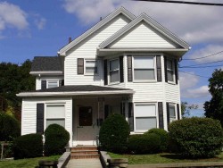 153 River St, Newton, MA 02465-1429
