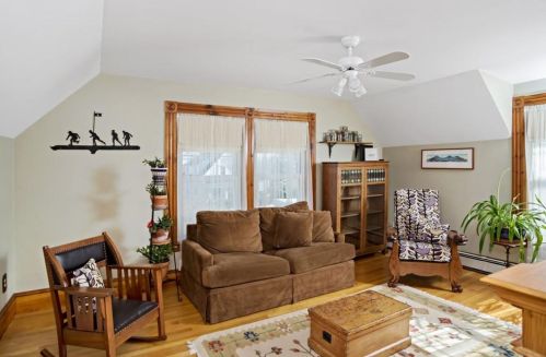 221 Union St, Weymouth MA 02190-2827 exterior