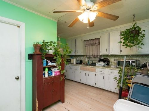 27 Barry St, Quincy MA 02169-1603 exterior