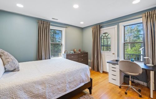 18 Francis St, North Reading MA 01864-3121 exterior