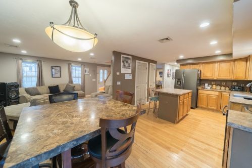 23 Swifts Bch Rd, Wareham MA 02571-1924 exterior