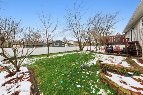 549 Ashbury Ave, Lemont IL 60440-1269 exterior