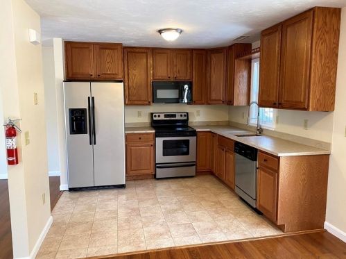 10 Beverly Cv, Worcester MA  01604-2677 exterior