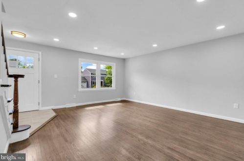 23 Wellington Pl, Burlington NJ  08016-3329 exterior