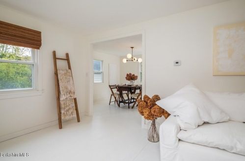 475 Water St, Williamstown MA  01267-2895 exterior