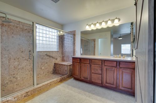 19816 33 Pl, Phoenix AZ 85050-7909 exterior