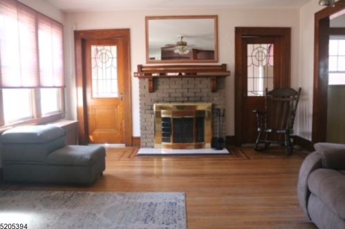 75 Belmohr St, Belleville, NJ 07109-2201