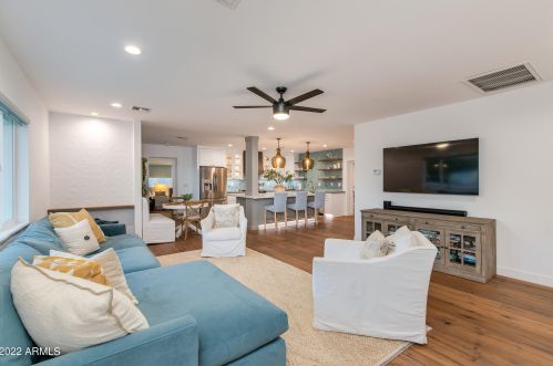 3822 32nd Pl, Phoenix AZ  85018-5001 exterior