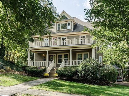 1281 Walnut St, Newton MA  02461-1854 exterior