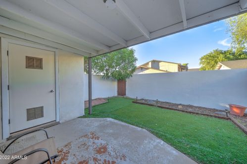 1112 Belmont Ave, Phoenix AZ 85051-6763 exterior