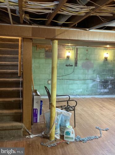 124 Military Dr, West Deptford NJ 08063-1507 exterior