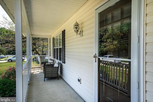 617 3rd Ave, West Deptford, NJ 08096-6619