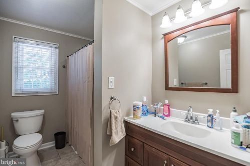 738 Chestnut Ave, West Deptford NJ 08097-1606 exterior