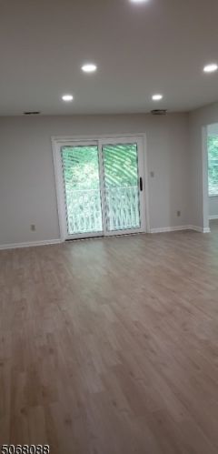 10 Katie Ct, East Hanover NJ  07936-3523 exterior