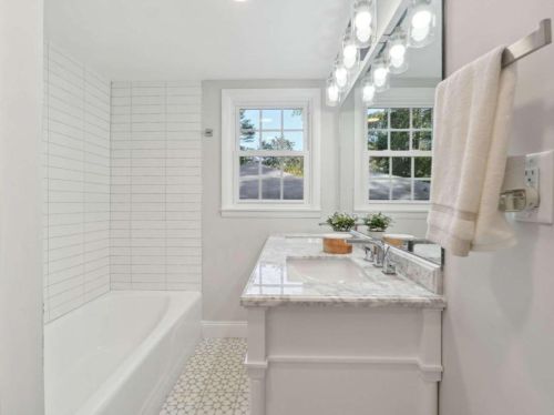 2022 Deren Way, Atlanta GA  30345-3710 exterior