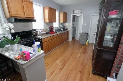 121 Rutgers St, Belleville NJ 07109-3112 exterior