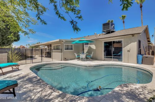 13215 37 Pl, Phoenix AZ 85050-2699 exterior