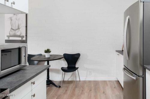 325 Colter St, Phoenix AZ 85018-1536 exterior