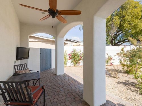 5123 43rd Pl, Phoenix AZ  85018-1633 exterior