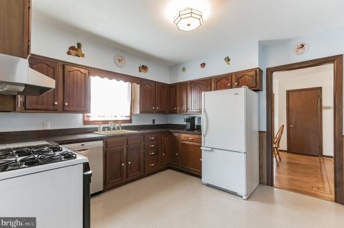 903 Belmont Ave, Camden NJ 08108-3220 exterior