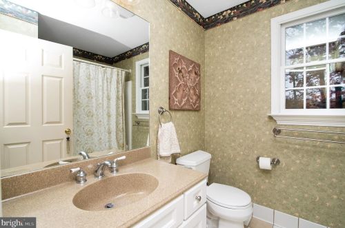 640 High St, West Deptford NJ 08051-1460 exterior