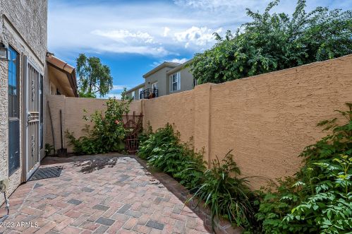 6223 12th St, Phoenix AZ 85014-1721 exterior