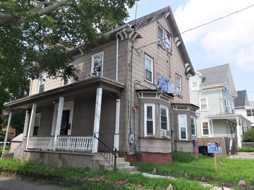 134 Linden St, Everett, MA 02149-2807