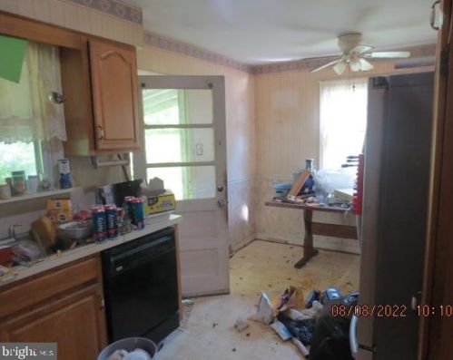 117 Military Dr, West Deptford NJ 08063-1506 exterior