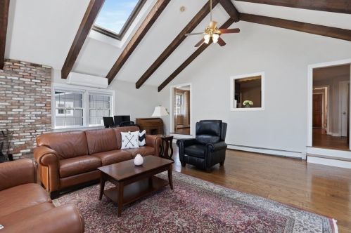 34 Rose St, Milton MA 02186-4616 exterior