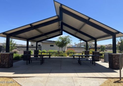 5745 Atlantis Ave, Phoenix AZ 85043-6312 exterior