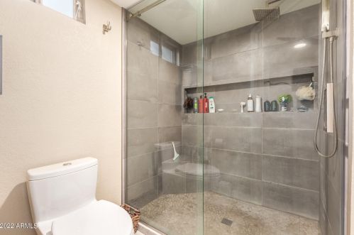 15450 39 St, Phoenix AZ 85018-6406 exterior