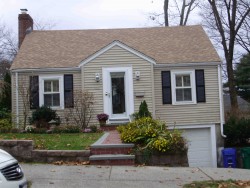 102 Charlemont St, Newton, MA 02461-1910
