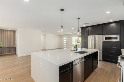 1253 Cambridge Ave, Phoenix AZ  85006-1102 exterior