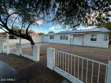 1829 Apache St, Phoenix, AZ 85007-4019