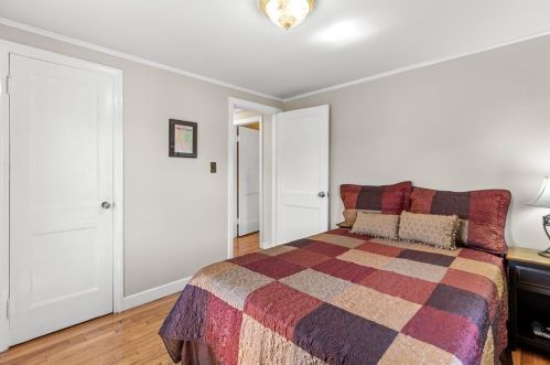 53 Gardner St, Arlington MA 02474-3827 exterior