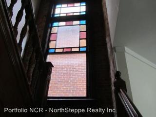 885 Dennison Ave, Columbus OH  43215-1321 exterior